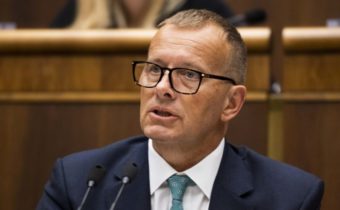 Milan Uhrík: Dosluhujúci vládni politici sa nevedia dohodnúť ani na presnom termíne grémia